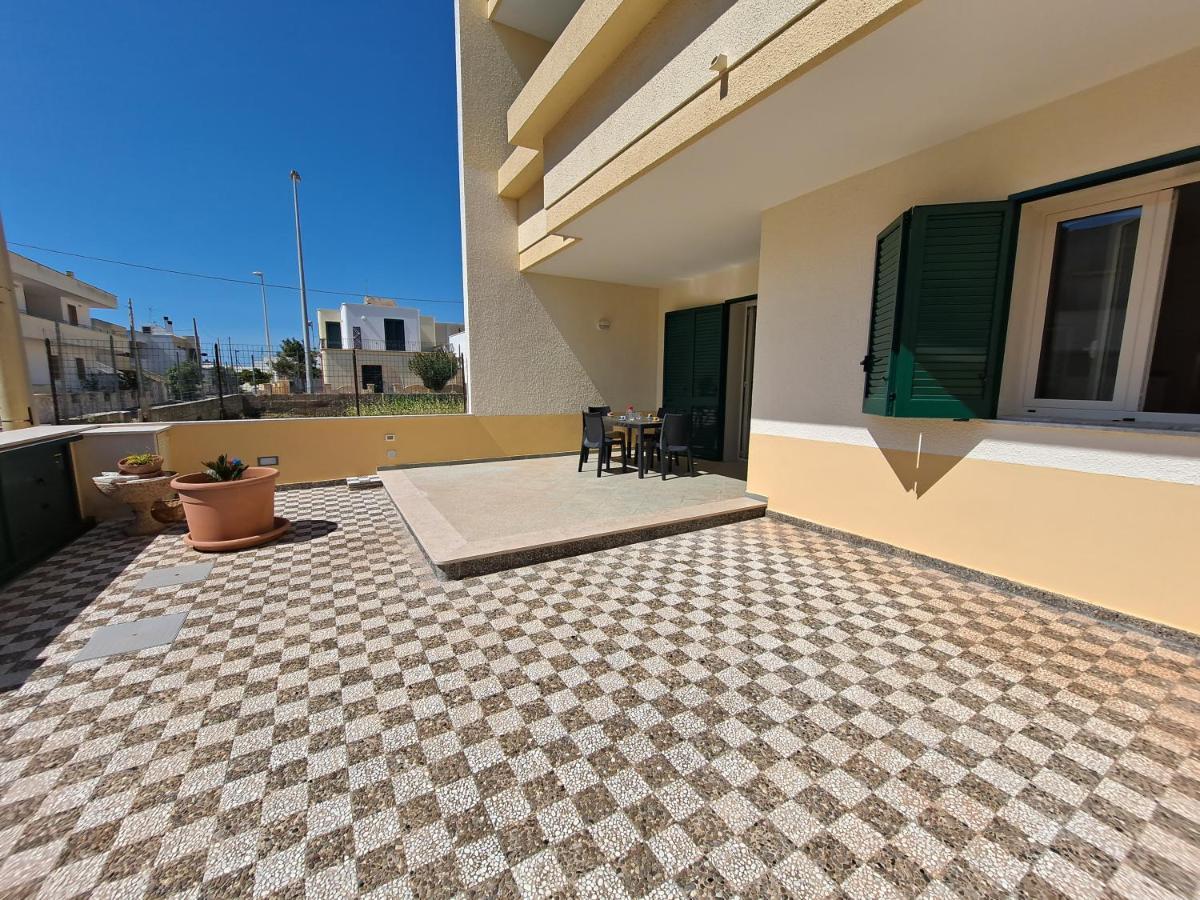 Casa Vittorio A 100M Dalla Sabbia Lido Marini Exterior photo